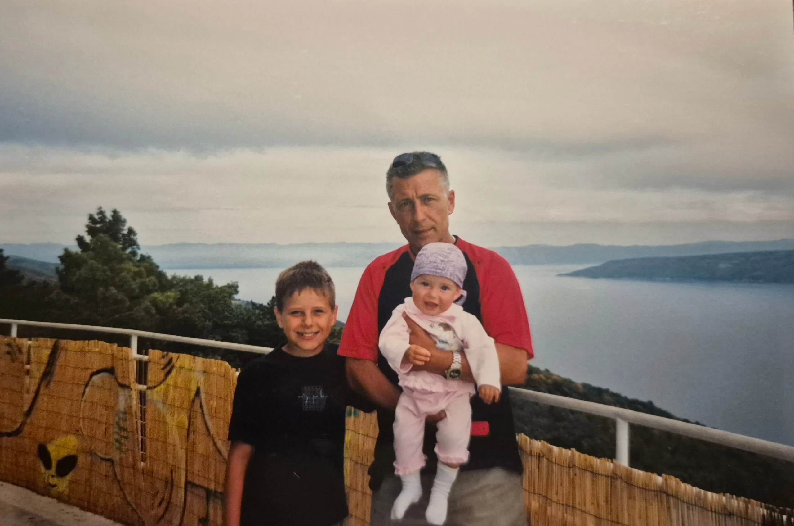 Gyerekeivel - 2004
